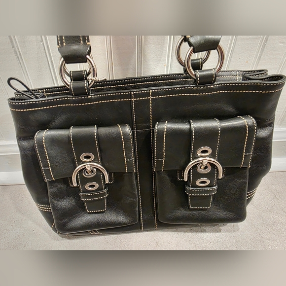 Handbags - Coach Soho Business Tote EUC No call outs